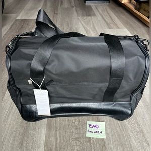 Beis Hanging Duffle in Black